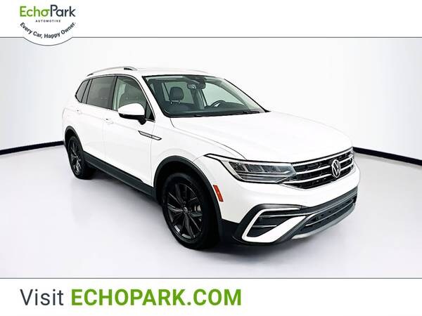 Volkswagen Tiguan with VIN: 3VV3B7AX5NM153409
