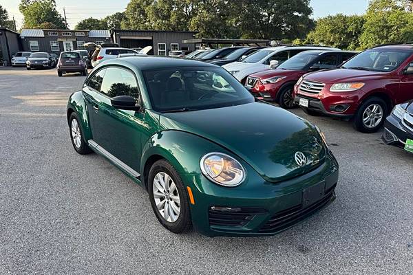 2018 Volkswagen Beetle 2.0T S Hatchback