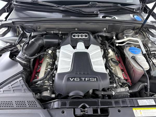 Audi S5 with VIN: WAUCGAFH8FN004852