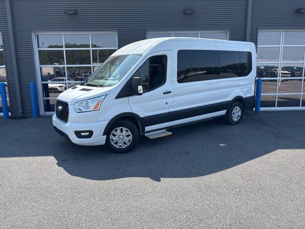 Ford Transit Passenger Van with VIN: 1FBAX2C87MKA31550