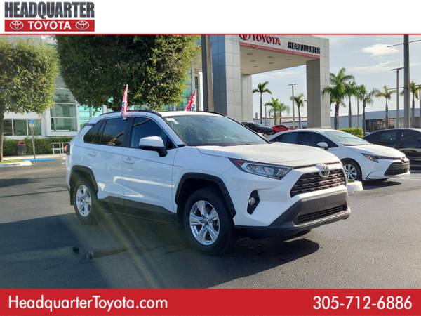 Toyota RAV4 with VIN: 2T3W1RFV1MC171695