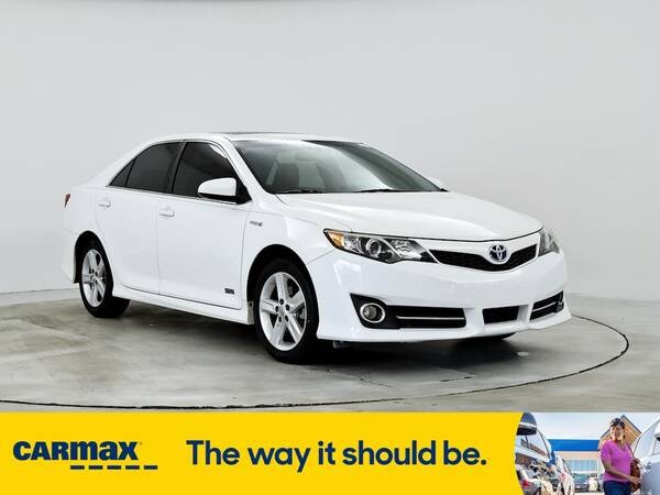 Toyota Camry Hybrid with VIN: 4T1BD1FK1EU135883