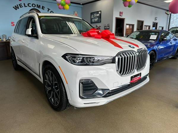 BMW X7 with VIN: 5UXCW2C04L9A03217