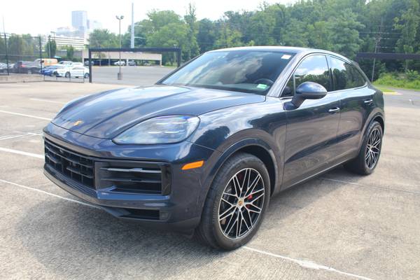 Porsche Cayenne Coupe with VIN: WP1BL2AY8RDA60290