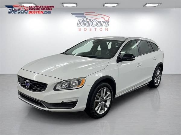Volvo V60 Cross Country with VIN: YV4612HK1G1016816