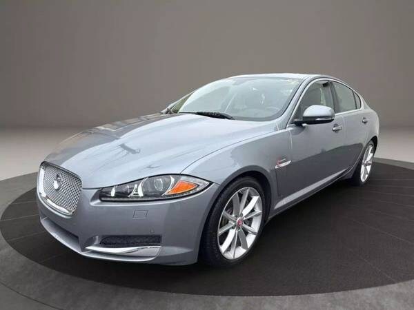 Jaguar XF with VIN: SAJWA0F74F8U58938