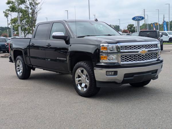 Chevrolet Silverado 1500 with VIN: 3GCPCREC8EG550224