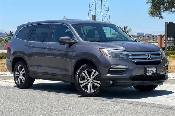 Honda Pilot with VIN: 5FNYF5H51JB024289