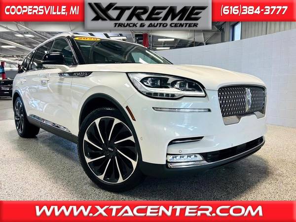 Lincoln Aviator with VIN: 5LM5J7XC8LGL09327