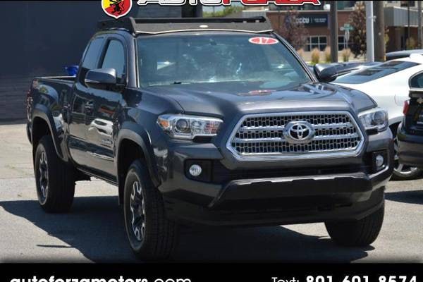 2017 Toyota Tacoma TRD Off Road  Access Cab