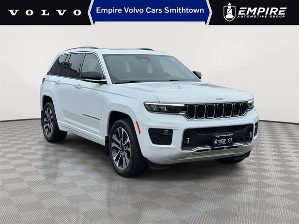 Jeep Grand Cherokee with VIN: 1C4RJHDG0N8561270