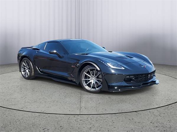 Chevrolet Corvette with VIN: 1G1YW2D76H5107095