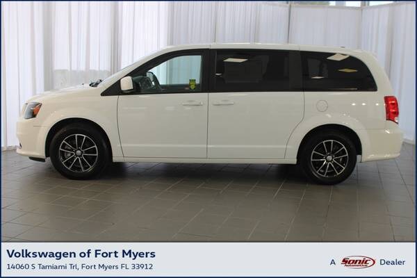 Dodge Grand Caravan with VIN: 2C4RDGBG1KR501731