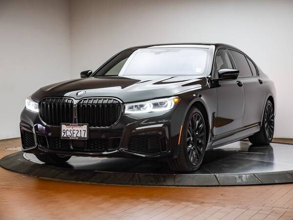 BMW 7 Series with VIN: WBA7U6C04NCK72801
