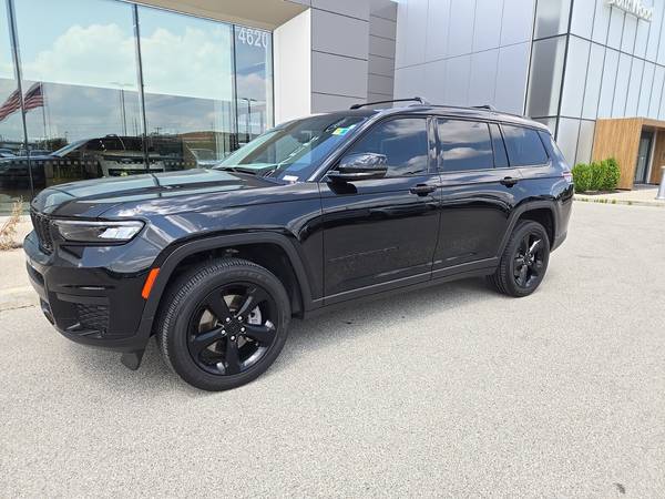Jeep Grand Cherokee L with VIN: 1C4RJKAG1P8101541