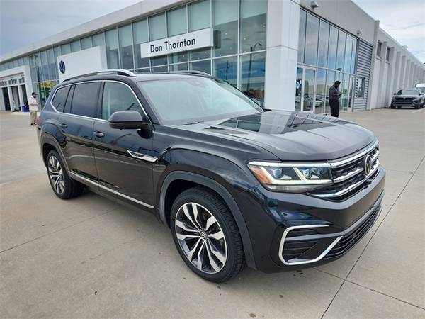 Volkswagen Atlas with VIN: 1V2FR2CA1NC536816