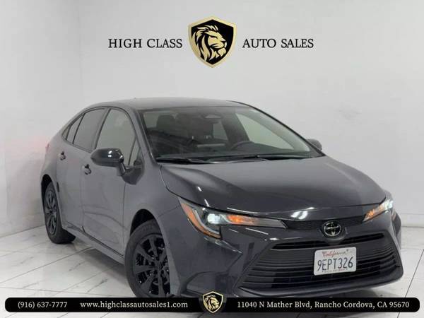 Toyota Corolla with VIN: JTDB4MEE2P3005895
