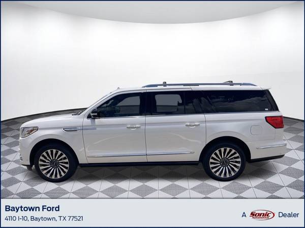 Lincoln Navigator with VIN: 5LMJJ3LT1KEL16773