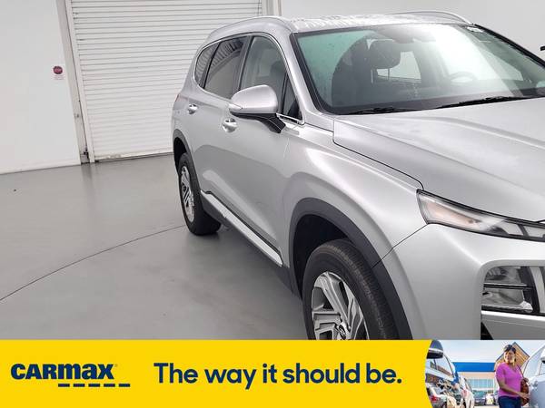 Hyundai Santa Fe with VIN: 5NMS6DAJ7NH427060