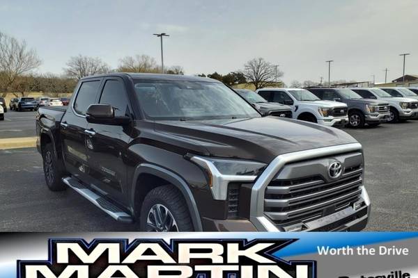 2022 Toyota Tundra Limited  CrewMax