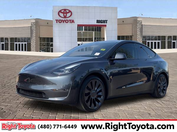 Tesla Model Y with VIN: 7SAYGDEFXSF304009
