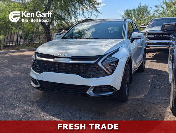 Kia Sportage Hybrid with VIN: KNDPXCDG4R7145033