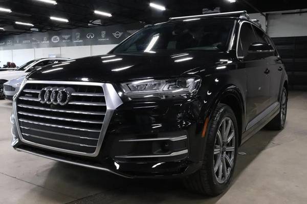 Audi Q7 with VIN: WA1LHAF75JD035220