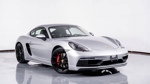 Porsche 718 Cayman with VIN: WP0AD2A8XNS268347