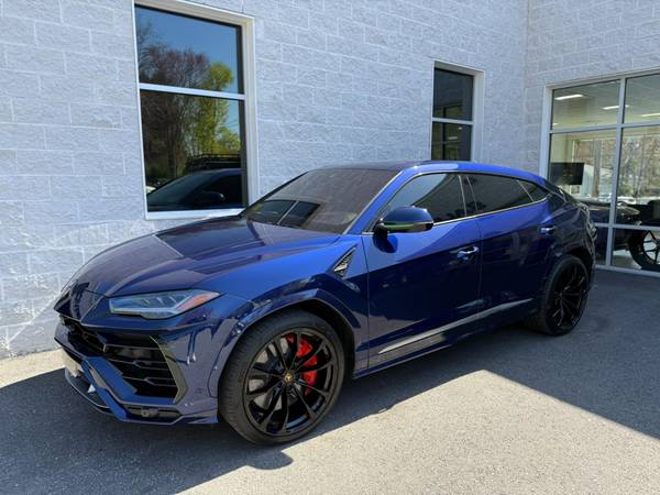 Lamborghini Urus with VIN: ZPBUA1ZL3KLA04104
