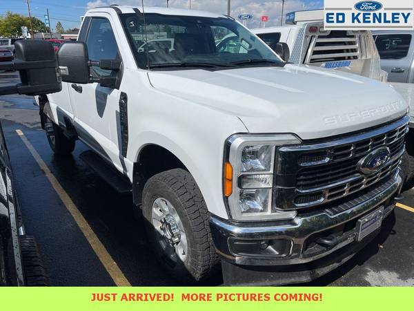 Ford F-350 Super Duty with VIN: 1FTRF3BN3PEE09039
