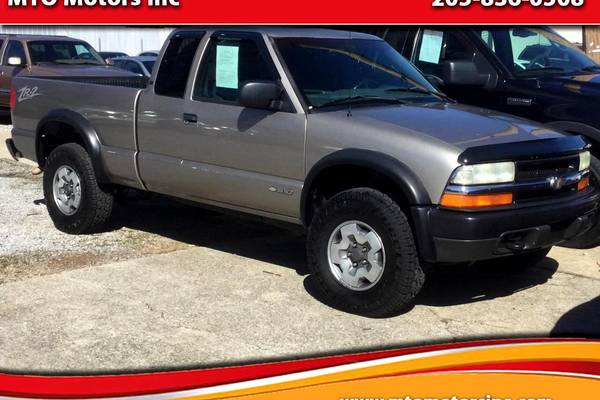 2003 Chevrolet S-10 LS  Extended Cab