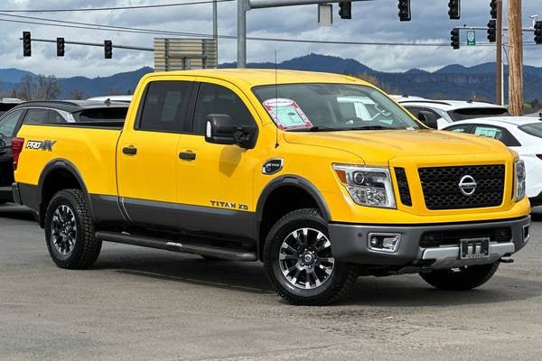 2017 Nissan Titan XD PRO-4X Diesel Crew Cab