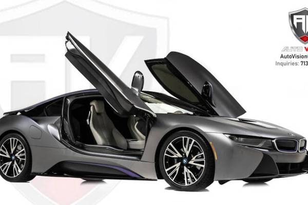 2015 BMW i8 Base Plug-In Hybrid Coupe