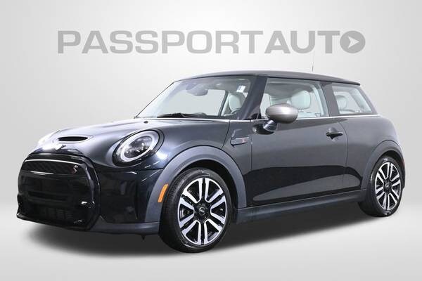 MINI Hardtop 2 Door with VIN: WMW53DH06P2T66937