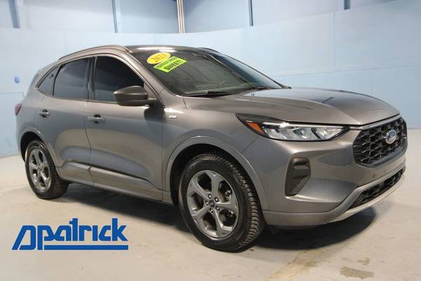 Ford Escape with VIN: 1FMCU9MN3PUB36729