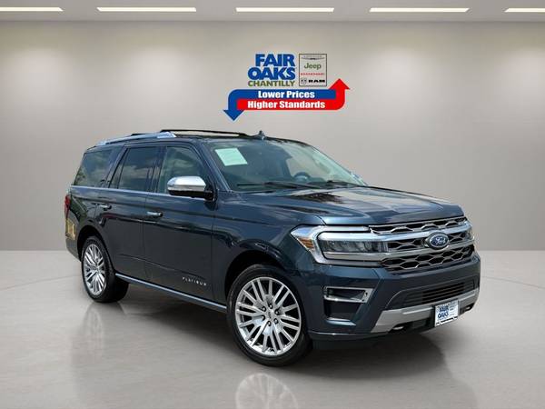Ford Expedition with VIN: 1FMJU1MTXNEA16666