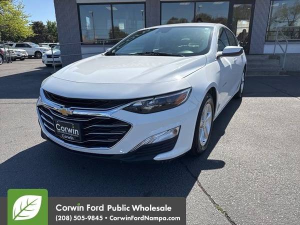 Chevrolet Malibu with VIN: 1G1ZC5ST0LF135041