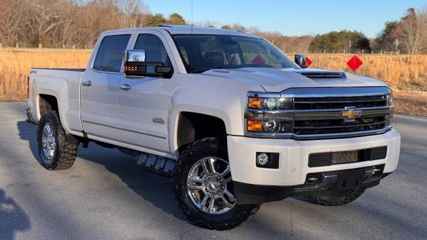 Chevrolet Silverado 2500HD with VIN: 1GC1KUEY2KF153936