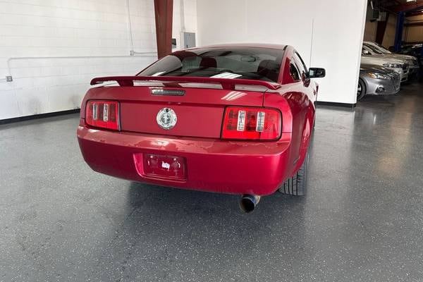 2006 Ford Mustang Standard Coupe