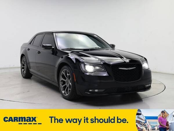 Chrysler 300 with VIN: 2C3CCABG7JH262118