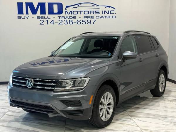 Volkswagen Tiguan with VIN: 3VV1B7AX6LM109195