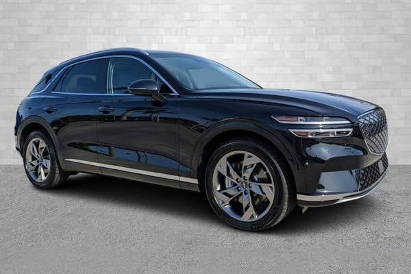 2023 Genesis Electrified GV70 Advanced