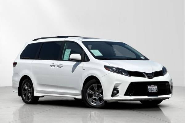 Toyota Sienna with VIN: 5TDEZ3DCXLS243950