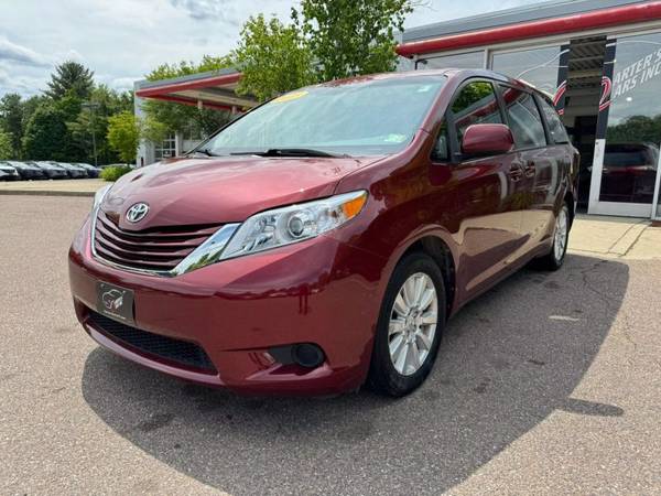 Toyota Sienna with VIN: 5TDJK3DCXFS126599