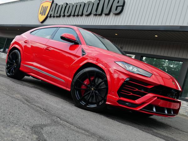 Lamborghini Urus with VIN: ZPBUA1ZLXLLA06837