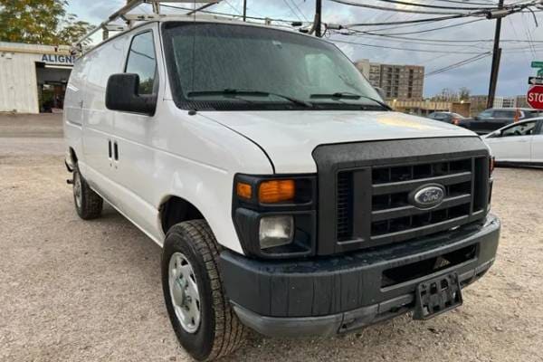 2010 Ford E-Series Van E-350 Super Duty