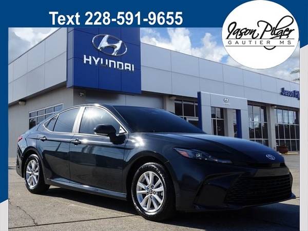 Toyota Camry with VIN: 4T1DAACK0SU563400