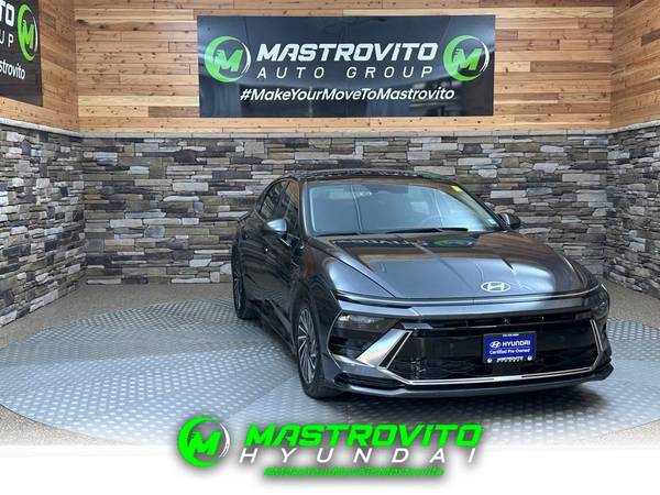 Hyundai Sonata with VIN: KMHL54JJ7RA094264