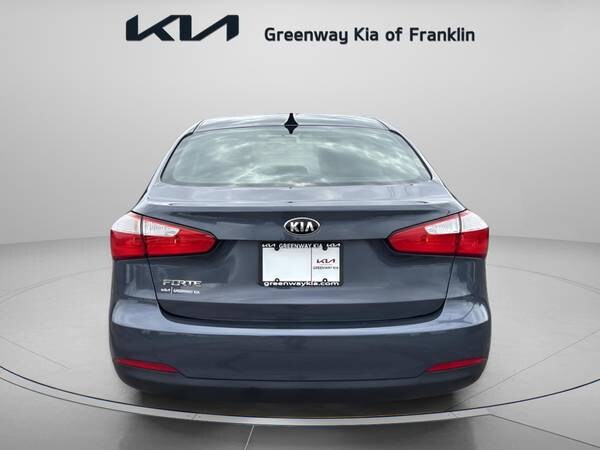 Kia Forte with VIN: KNAFK4A64G5587019