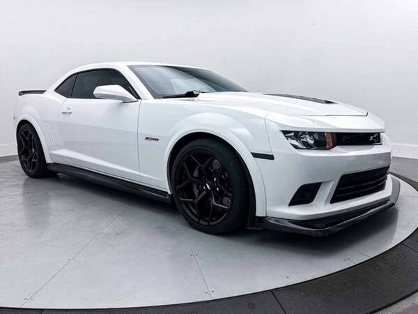 Chevrolet Camaro with VIN: 2G1FZ1EE6F9700008